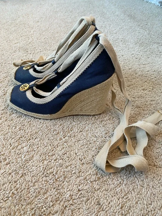 Tory Burch Navy Canvas Espadrille Wedges with Beige Rope Trim.  Tie up leg strap - Picture 2 of 4